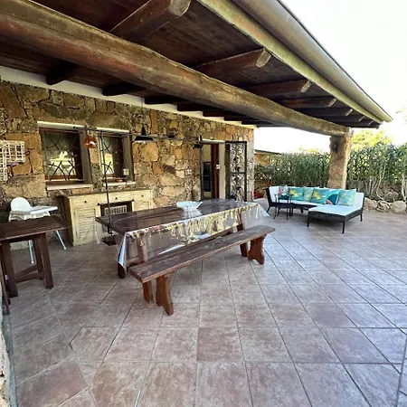 Wonderful With Pool In Vila